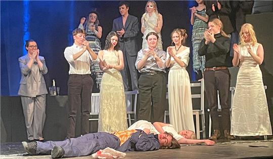 Abschied vom alten Theaterraum: Mit Shakespeares Sommernachtstraum setzt das CvD-Ensemble im Vorjahr einen würdigen Schlusspunkt.