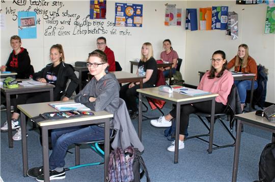 Abstand halten gehört für die Schülerinnen und Schüler der Robert-Koch-Schule in der Corona-Zeit schon dazu.  Archivfoto: Knoke