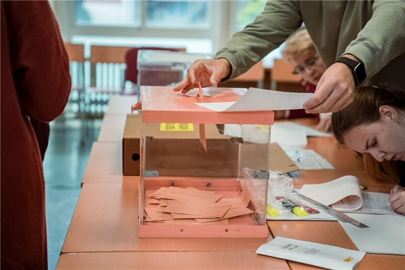 Prognosen: Konservative bei Spanien-Wahl mit Stimmengewinnen Abstimmung für die Regional- und Kommunalwahlen in Madrid.