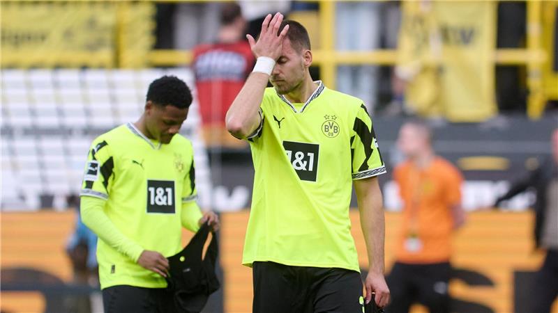 Abwehrspieler Waldemar Anton steckt mit dem BVB in der Krise.