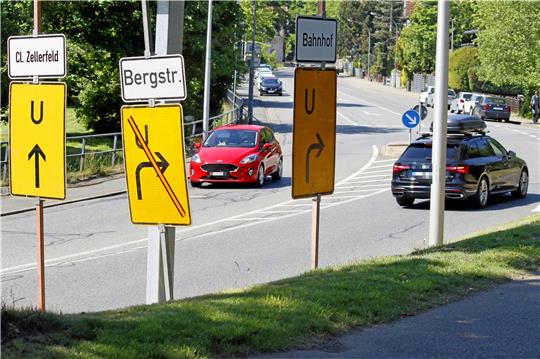 Achtung Umleitung voraus: Die B 241 wird zunächst zwischen den Abzweigen Rammelsberger Straße und Nonnenweg saniert. Fotos: Epping