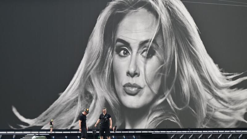 Adele sei es wichtig gewesen, dass alles einen persönlichen Touch habe und die Fans sich wohlfühlten.