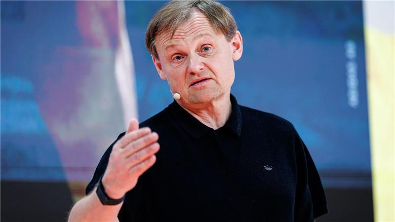 Adidas-Vorstandschef Björn Gulden bleibt bis 2030 an der Spitze des Unternehmens. 