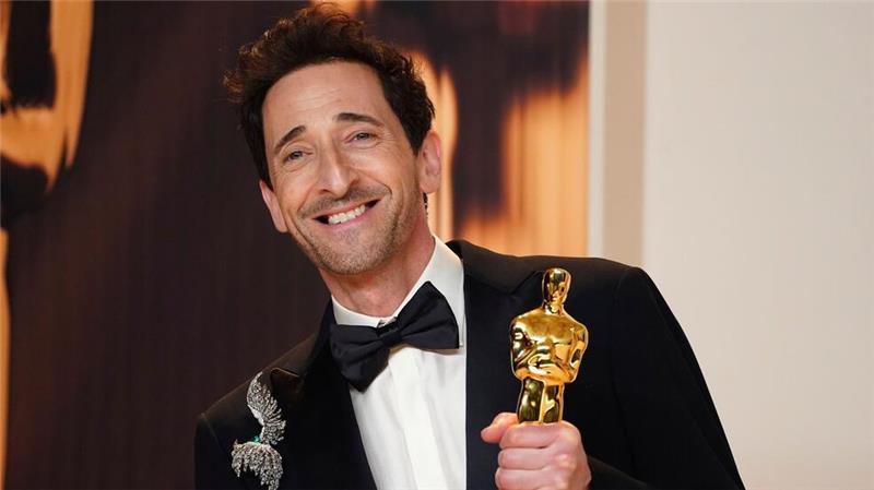 Oscars 2025: Kuscht Hollywood vor Trump? Adrien Brody wurde zum zweiten Mal als bester Hauptdarsteller mit einem Oscar ausgezeichnet.