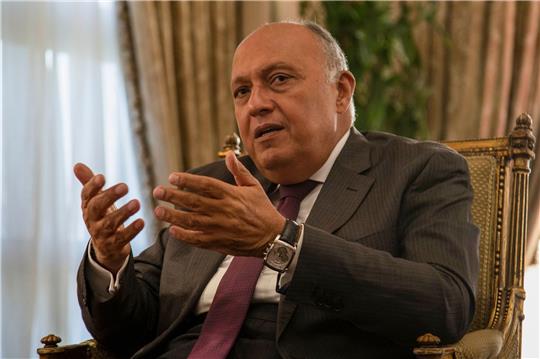 Ägyptens Außenminister Samih Schukri, designierter Präsident der UN-Klimakonferenz COP27, im dpa-Interview.