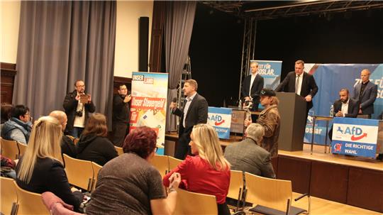 AfD-Bürgerdialog am Freitag im Jacobson-Haus: Der Landesvorstand will die Versammlung aufarbeiten, während der es zu einem heftigen innerparteilichen Streit kam.