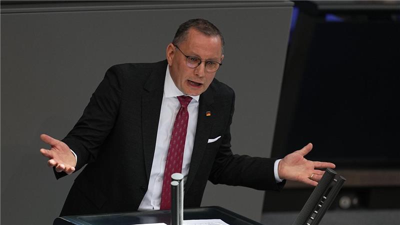 Bundestag stimmt für historisches Schuldenpaket AfD-Fraktionschef Chrupalla warnt vor ausufernden Schulden.