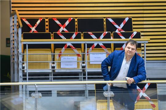 AfD-Kandidat Hannes Loth (AfD) will in Sachsen-Anhalt Bürgermeister von Raguhn-Jeßnitz werden. Die Stichwahl ist am Sonntag.