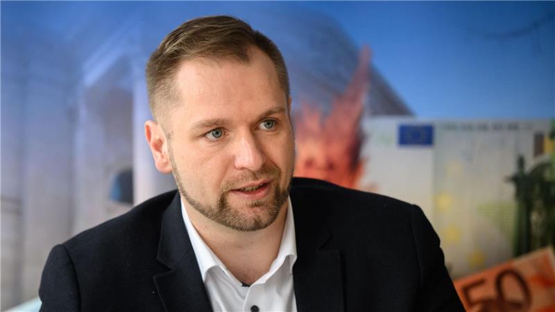 AfD will Aussagen von Abgeordneten straffrei stellen AfD-Politiker Bothe will die Straffreiheit für Aussagen von Abgeordneten auch auf Social-Media-Posts ausweiten. (Archivbild)