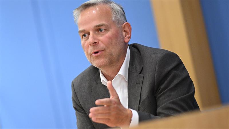 MV mit Kurs auf Rot-Rot-Grün - CDU-Landesführung wirft hin AfD-Spitzenmann Holm reklamierte den Auftrag zur Regierungsbildung für die AfD.