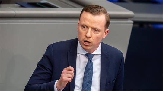 Ahmetovic ist seit 2021 für die SPD im Bundestag. (Archivbild)