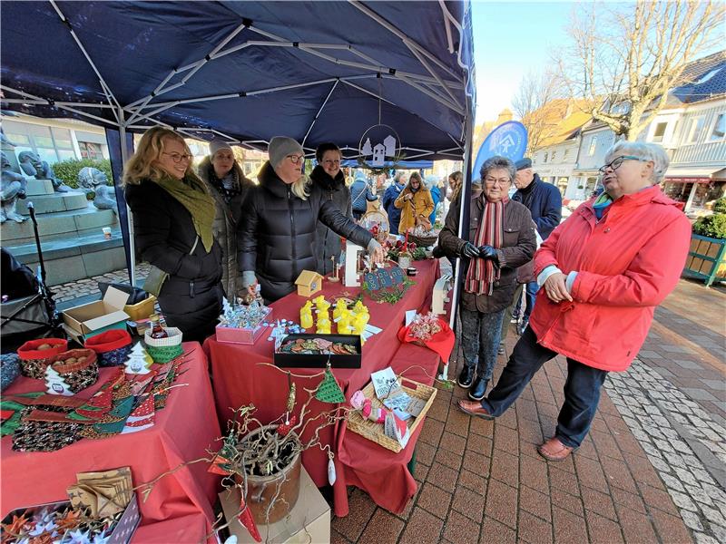 Bad Harzburg läutet die Vorweihnachtszeit ein Aktionen, wie der Adventsbasar, spülen Geld in die Ortsverbandskasse, und das kommt Kindern zugute. Archivfoto: Exner