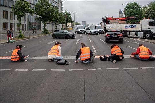 Aktivisten der Klimagruppe Letzte Generation sorgen mit Straßenblockaden immer wieder für Kontroverse.