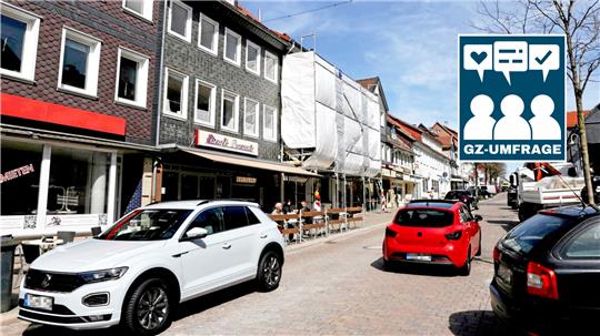 Aktuell prägen Autos das Bild in der „Roe“. Aber will die Mehrheit der Oberharzer das überhaupt? Die Glück-Auf-Gruppe geht der Frage nach. Foto: Neuendorf