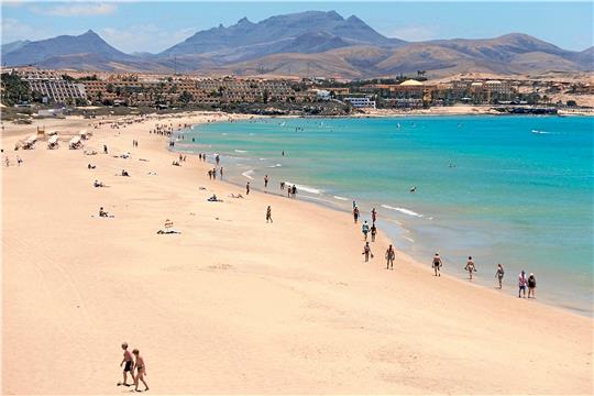 Alarm im Urlaubsparadies: Die Fuerteventura-Zeitung berichtet über einen skurrilen Notruf aus Goslar. Symbolfoto: Pixabay