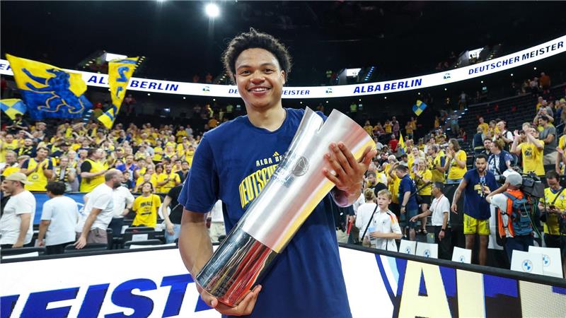 Berlins Meister-Märchen: „Alba-Milch“ schlägt Geld und Stars Alba-Star mit Zukunft in der NBA? Jack Kayil.