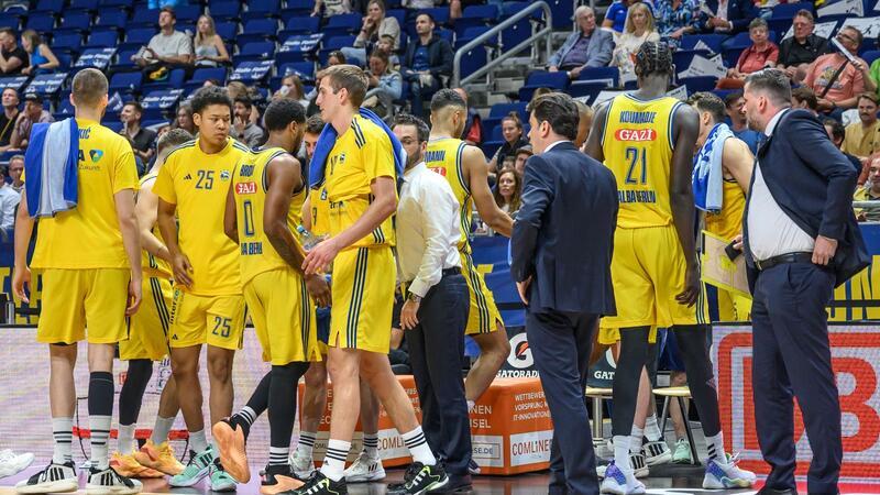 Alba Berlin verliert Halbfinal-Auftakt gegen Chemnitz Alba kassierte zum Auftakt der Halbfinal-Serie gegen Chemnitz eine Niederlage.