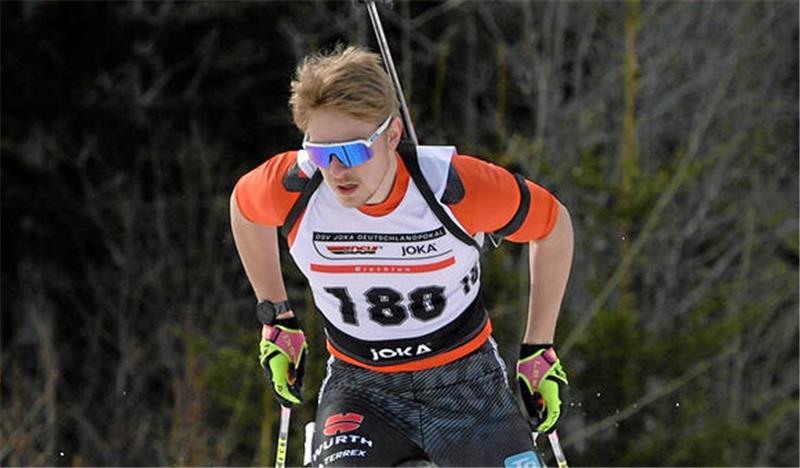 Albert Engelmann, hier bei einem Deutschlandpokal des vergangenen Winters, zeigt sich in Oberwiesenthal in überragender Laufform und gewinnt so das Verfolgungsrennen.