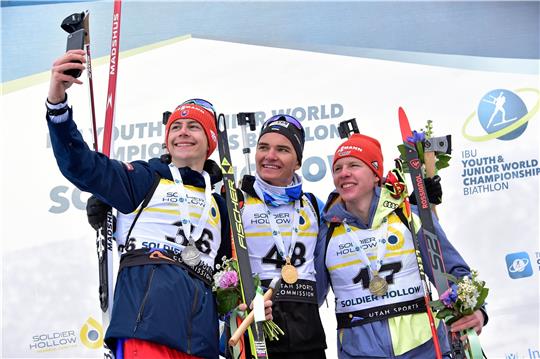 Albert Engelmann (re.) gewinnt Bronze im Sprint. Foto: Reichert/IBU