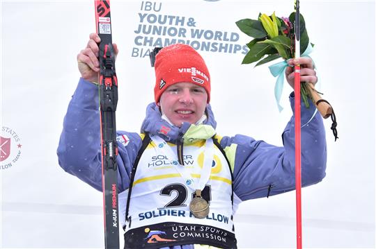 Albert Engelmann vom WSV Clausthal-Zellerfeld gewinnt Bronze im Einzelrennen der Jugend-WM. Foto. Reichert/IBU