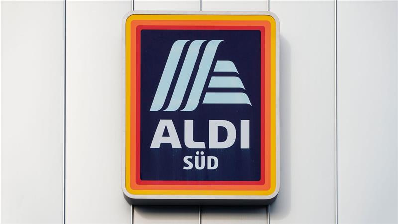Aldi Süd streicht eigenes Fleisch aus unterster Haltungsform Aldi Süd will kein Eigenmarken-Fleisch mehr aus Haltungsform 1 verkaufen.