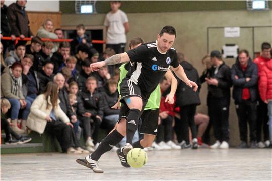 Aleksander Duda gewinnt mit dem TSV Immenrode die vorige Ausgabe des Samtgemeinde-Cups in Schladen. Auch in diesem Jahr sind die Nordharzer wieder am Start. Foto: Gietemann