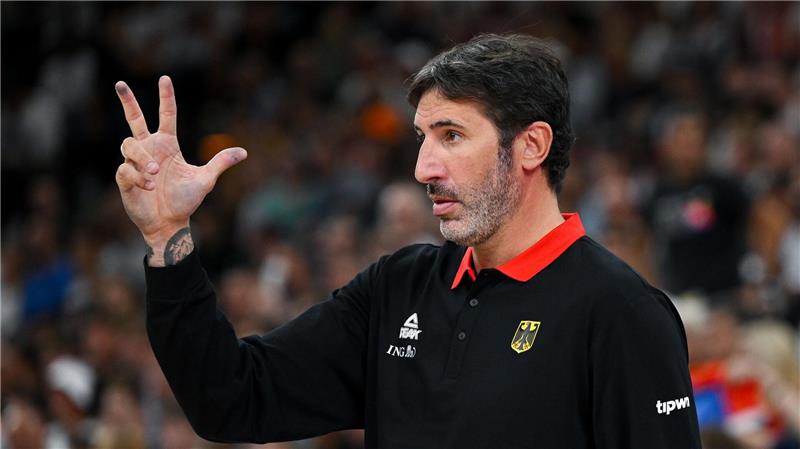 Im Krankenhaus: Basketball-Trainer Mumbru fehlt zum EM-Start Alex Mumbru muss noch auf seinen EM-Start warten.