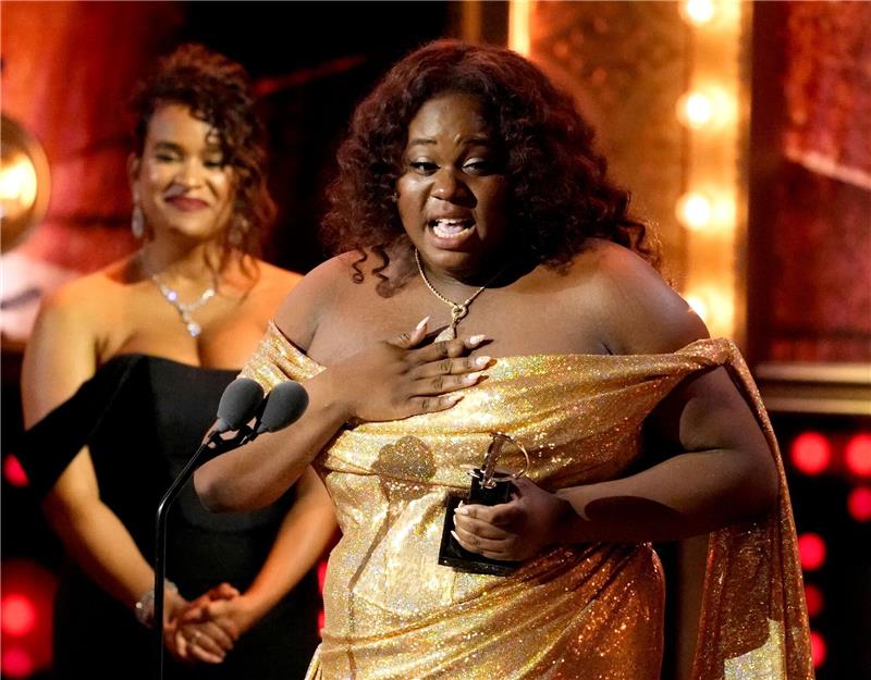 Tony Awards in New York verliehen Alex Newell bekam den Preis für die beste Leistung eines Schauspielers in einer Nebenrolle bei den Tony Awards in New York.