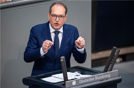 Alexander Dobrindt stellt den Zeitplan der Regierung zum Haushaltsbeschluss infrage.
