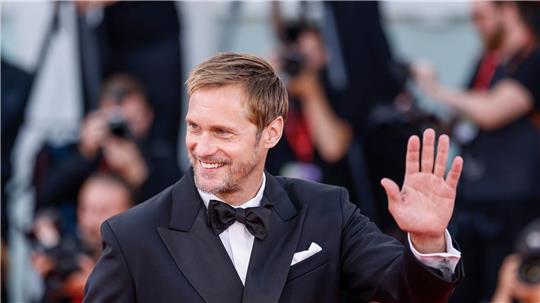 Alexander Skarsgård stand kurz davor, von seinen Agenten gefeuert zu werden. (Archivbild)