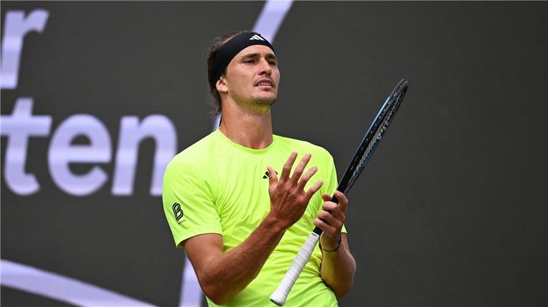 Tennis-Märchen: Zverev und Maria in Wimbledon-Form Alexander Zverev ermöglichte Taylor Fritz das entscheidende Break im ersten Satz mit leichteren Fehlern.