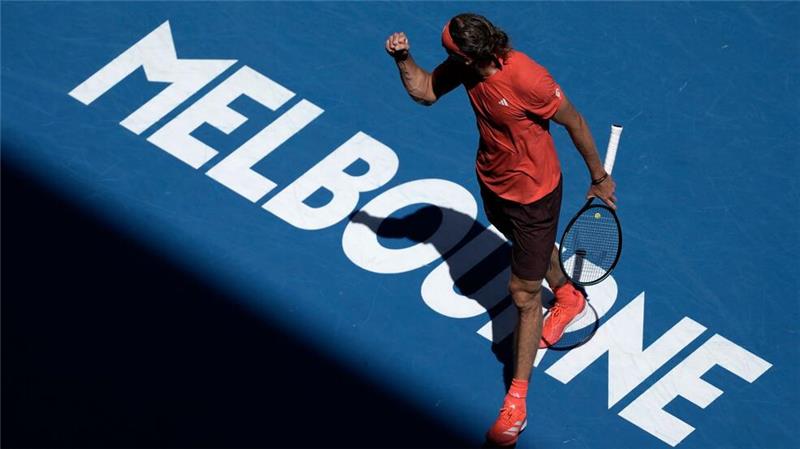 Zverev erreicht Halbfinal-Showdown gegen Djokovic Alexander Zverev hat in Melbourne weiter Grund zum Jubeln