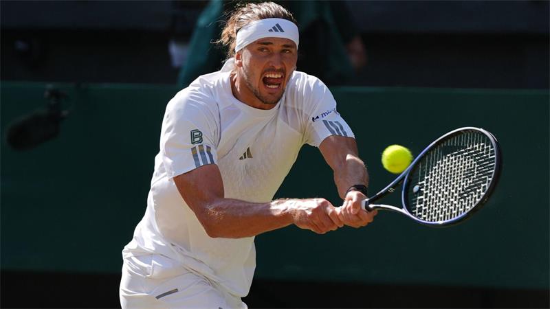 Zverev mit Ansage in erstes Viertelfinale - Kein Struff-Coup Alexander Zverev hatte in der Fortsetzung gegen Lehecka mehr Probleme als am Vorabend.
