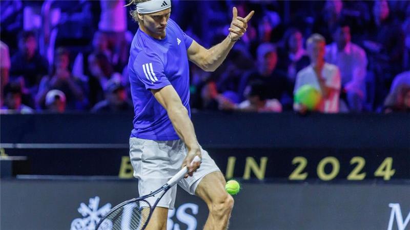Zverev über seine Probleme: „Ein bisschen schneller müde“ Alexander Zverev hatte sich beim Laver Cup in Berlin nach eigenen Worten schlecht gefühlt und anschließend eine kurze Turnierpause eingelegt.