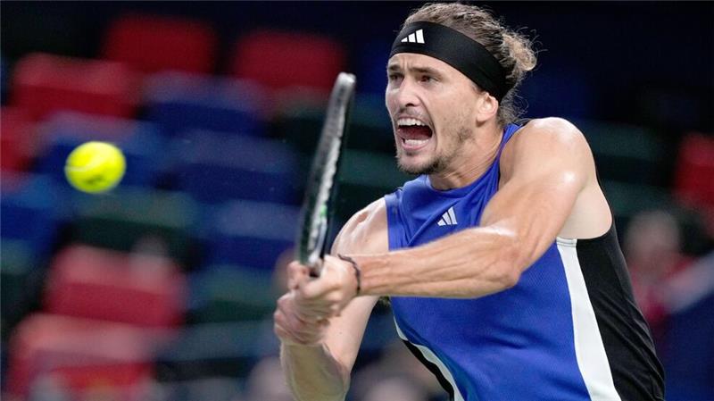 Zverev schimpft, vergibt sieben Matchbälle - und siegt Alexander Zverev kämpft auch gegen seinen Lungen-Probleme.