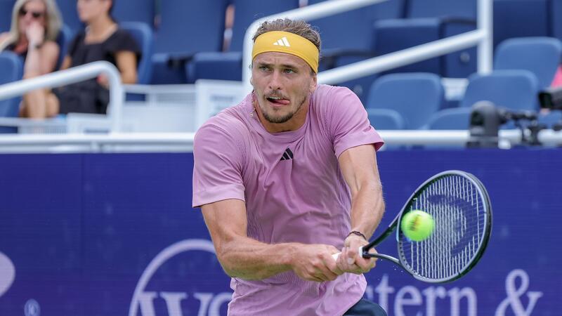 Zverev erreicht Halbfinale bei Turnier in Cincinnati Alexander Zverev trifft im Halbfinale in Cincinnati auf Jannik Sinner.