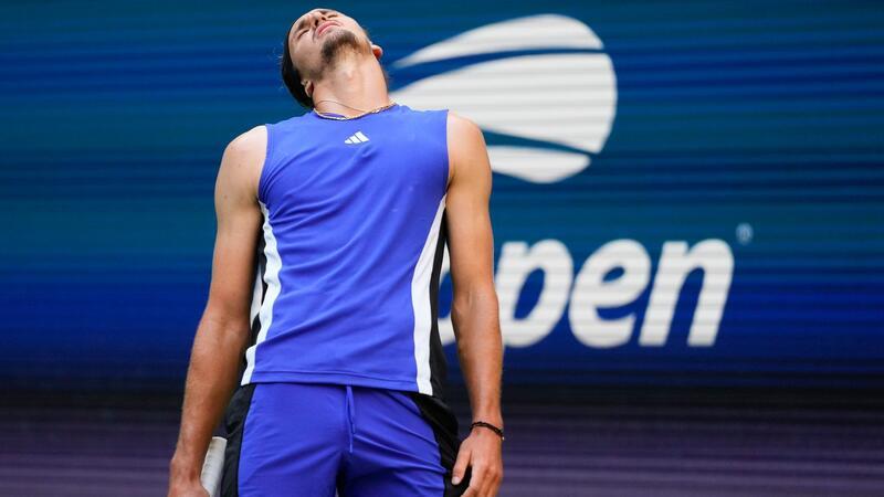 „Einfach bodenlos“: Zverev läuft Zeit für Titeltraum davon Alexander Zverev zeigte sich über sein Viertelfinal-Aus komplett frustriert.