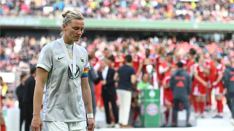 Kein Pokalsieg am Vatertag: Popp denkt an toten Papa Alexandra Popp verpasste mit Wolfsburg den DFB-Pokalsieg.