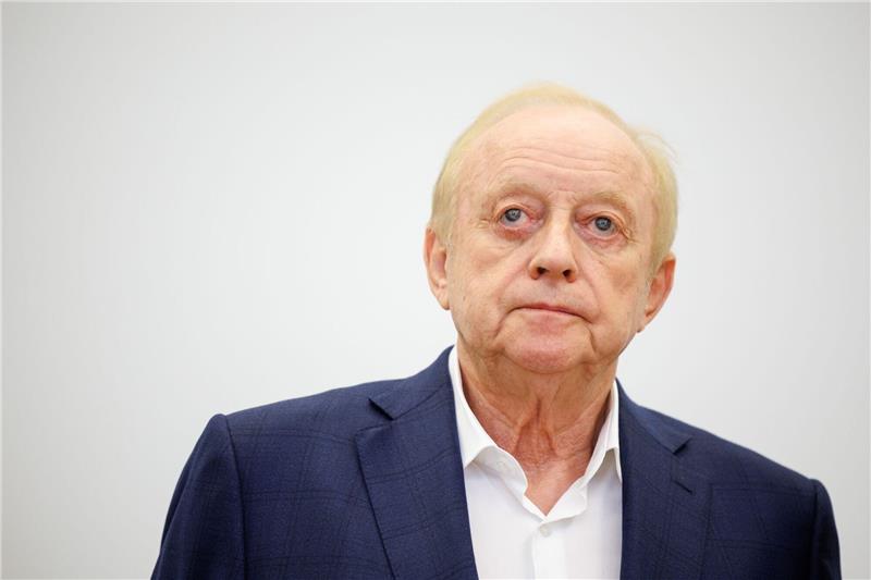Alfons Schuhbeck legt Revision ein «Alfons Schuhbeck steht zu seiner Schuld», ließen seine Anwälte über einen Sprecher mitteilen.