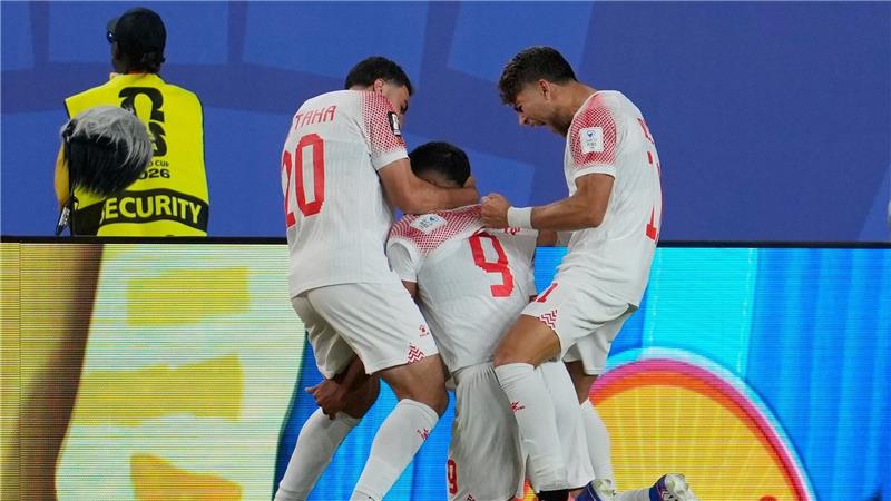 Messi im Fokus - Österreich muss sich trotz Sieg steigern Ali Olwan erzielte das erste WM-Tor für Jordanien überhaupt.