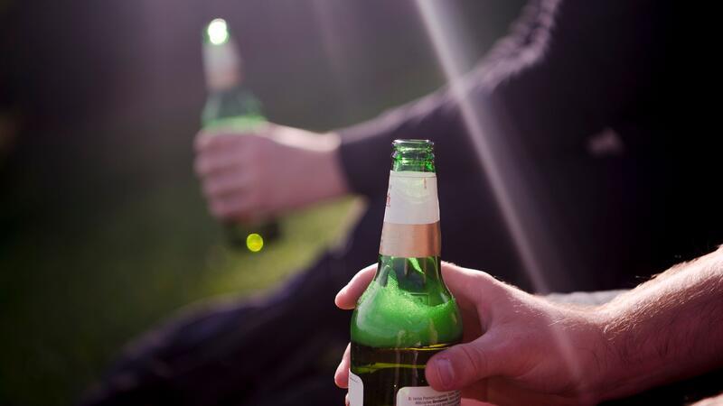 Alkohol sei in Deutschland nach wie vor „Volksdroge Nummer eins“.