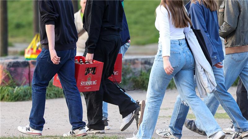 Alkoholhaltige Getränke können schmecken ‒ aber in hohen Mengen auch gefährlich werden. (Symbolbild)