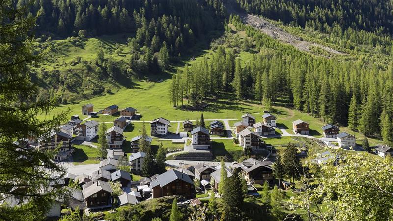 Felssturz droht: 300 Leute in der Schweiz evakuiert Alle 300 Bewohner mussten ihre Häuser verlassen.