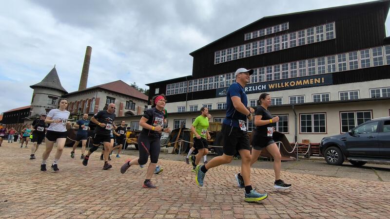 Alle Strecken starten und enden im Weltkulturerbe Bergwerk am Goslarer Rammelsberg, der Marathon und der Bergmanntrail beginnen sogar unter Tage. Foto: Gietemann