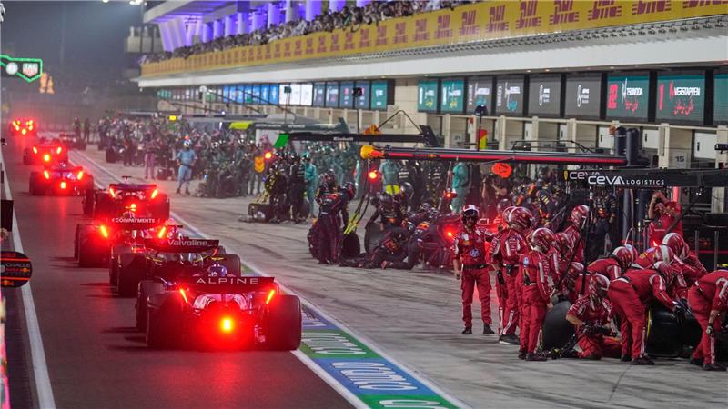 Alle kamen zum Reifenwechsel in der Safety-Car-Phase, nur McLaren nicht.