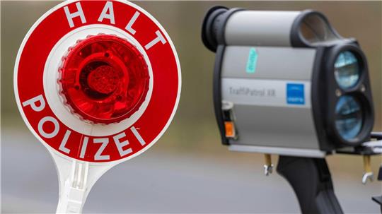 Allein in Bayern soll es zum Blitzermarathon an rund 1.500 Orten Geschwindigkeitskontrollen geben. (Archivbild)
