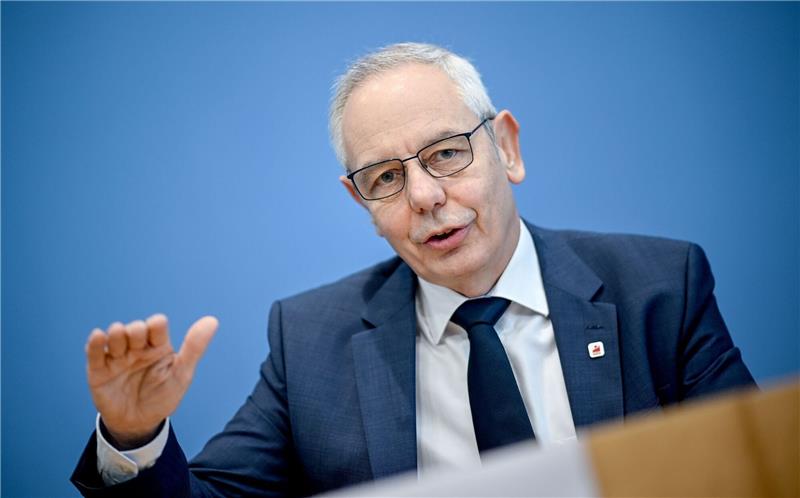 IG-BCE-Chef warnt vor Abwanderung «Allein mit dem ewigen Mantra, Primus bei der Gewährleistung von Wettbewerb sein zu wollen, kommen wir nicht weiter»: Michael Vassiliadis.