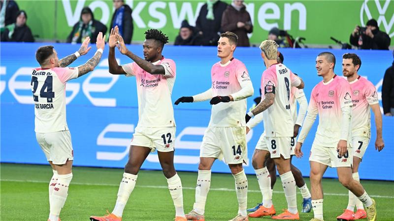 Allen Grund zum Jubeln hatten die Spieler von Bayer Leverkusen in Wolfsburg.