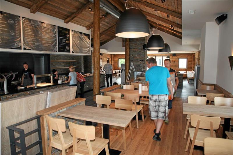 Aus „Almhütte“ wird „Halali“: Torfhaus Harzressort übernimmt Restaurant Alles muss raus: Das Torfhaus Harzresort führt die bisherige „Almhütte“ künftig in Eigenregie. Foto: Bertram