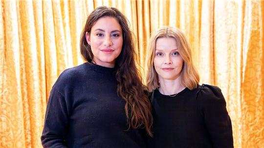 Almila Bagriacik und Karoline Schuch sind das neue Team.